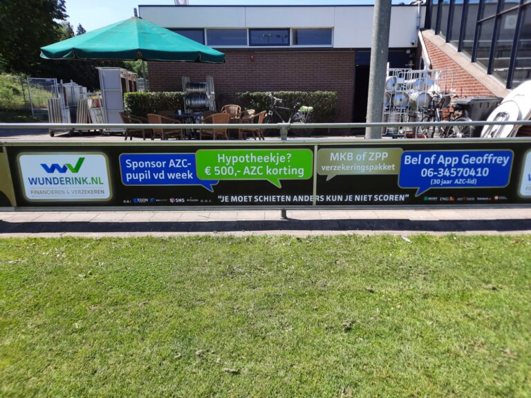 Wunderink als sponsor bij Voetbalvereniging AZC Zutphen